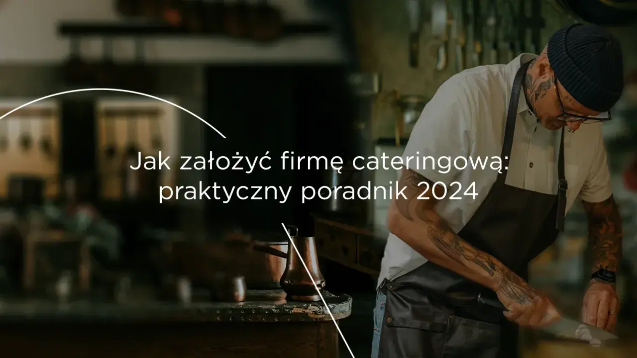 Szef kuchni w fartuchu przygotowuje się do pracy. Poradnik: jak założyć firmę cateringową.