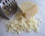 Tarty parmezan i tarka. Czy parmezan można mrozić? Tak, po starciu zachowa smak.
